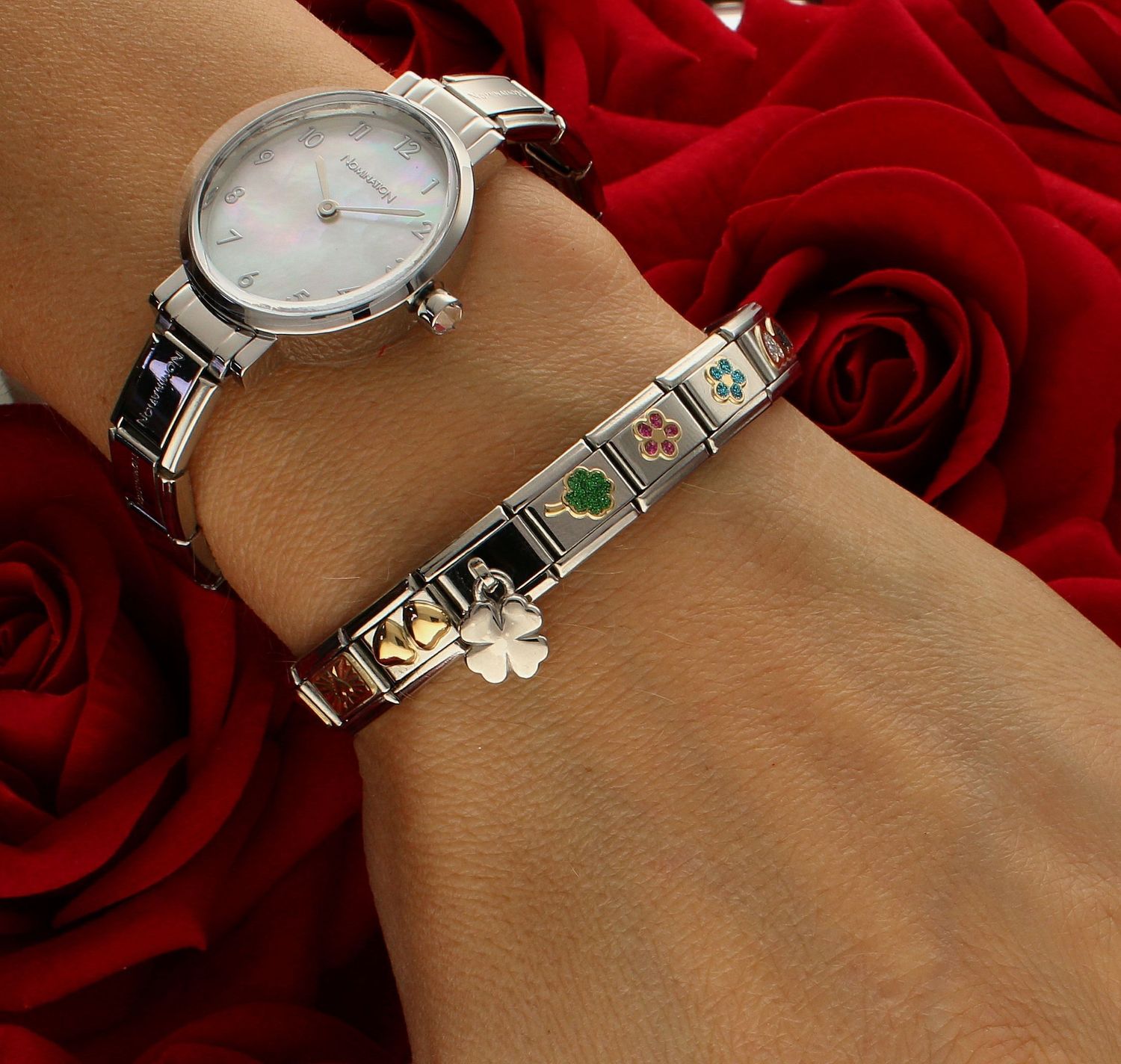 Nomination Link 18K Jasnoniebieski brokatowy kwiatek 030330 16.png